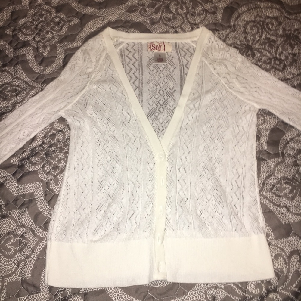 White SO brand Juniors cardigan